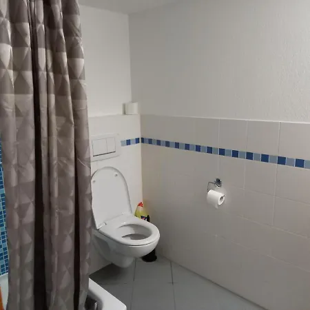 Wollröder Krug * Guxhagen