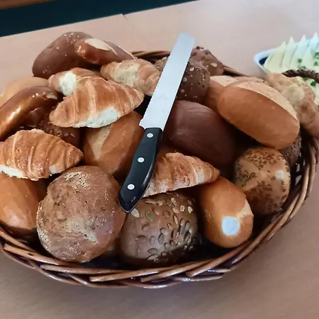 Wollröder Krug * Guxhagen